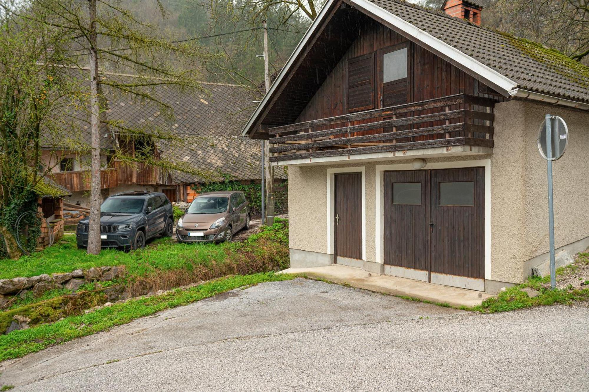 Zelena Hisa Pri Bjov Lägenhet Bohinjska Bela Exteriör bild